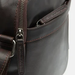 Schoudertassen^Chesterfield Alva schoudertas dark brown