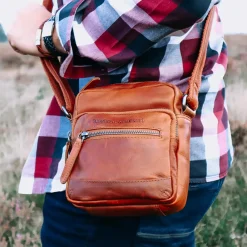 Crossbody Tassen^Chesterfield Bremen crossbody tas cognac