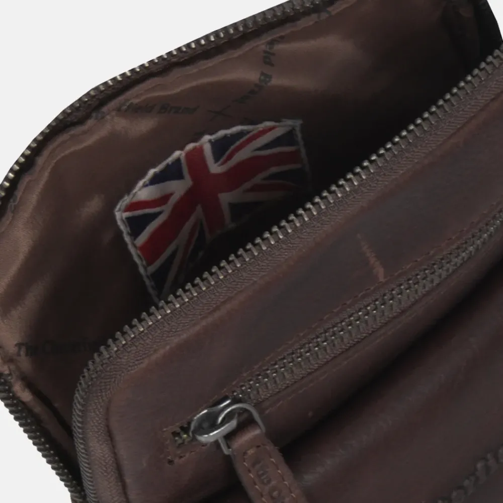 Schoudertassen^Chesterfield Lou schoudertas donkerbruin