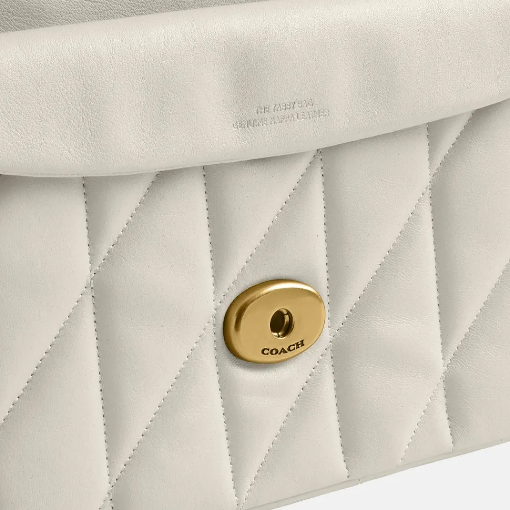 Schoudertassen^Coach Tabby Quilted schoudertas 26' chalk