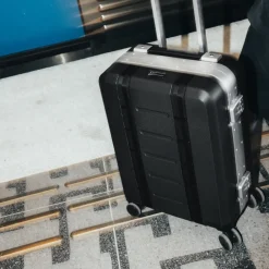 Handbagage Koffers^Db Journey Klemslot Ramverk Pro Carry-on handbagage koffer 55 cm Silver