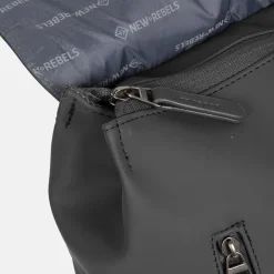 Vrijetijd Rugzakken | School Rugzakken^New Rebels Daley Flap rugzak black