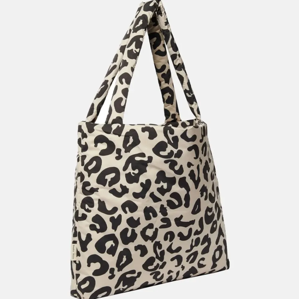 Shoppers^Studio Noos Puffy Mom shopper holy cow