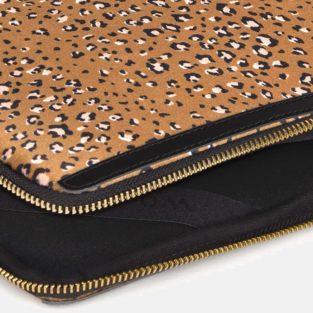 School Accessoires | Gepersonaliseerde Laptophoezen^Wouf laptophoes 13 inch Bruna