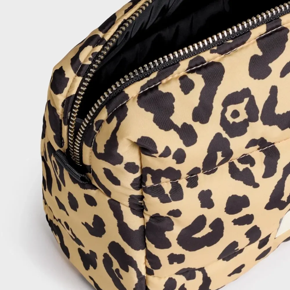Toilettassen^Wouf puffy toilettas Agathe Panter